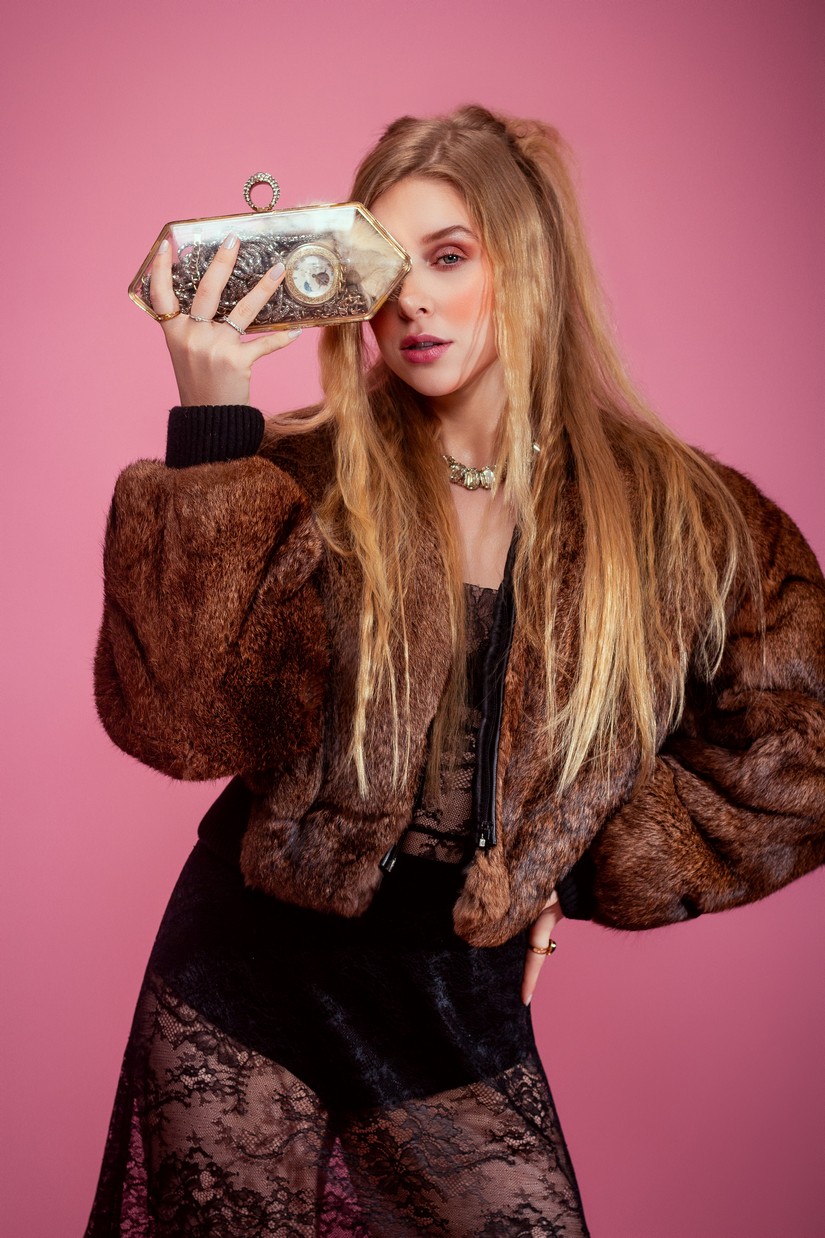  Marcela Lopes Revista Portfolio (7)